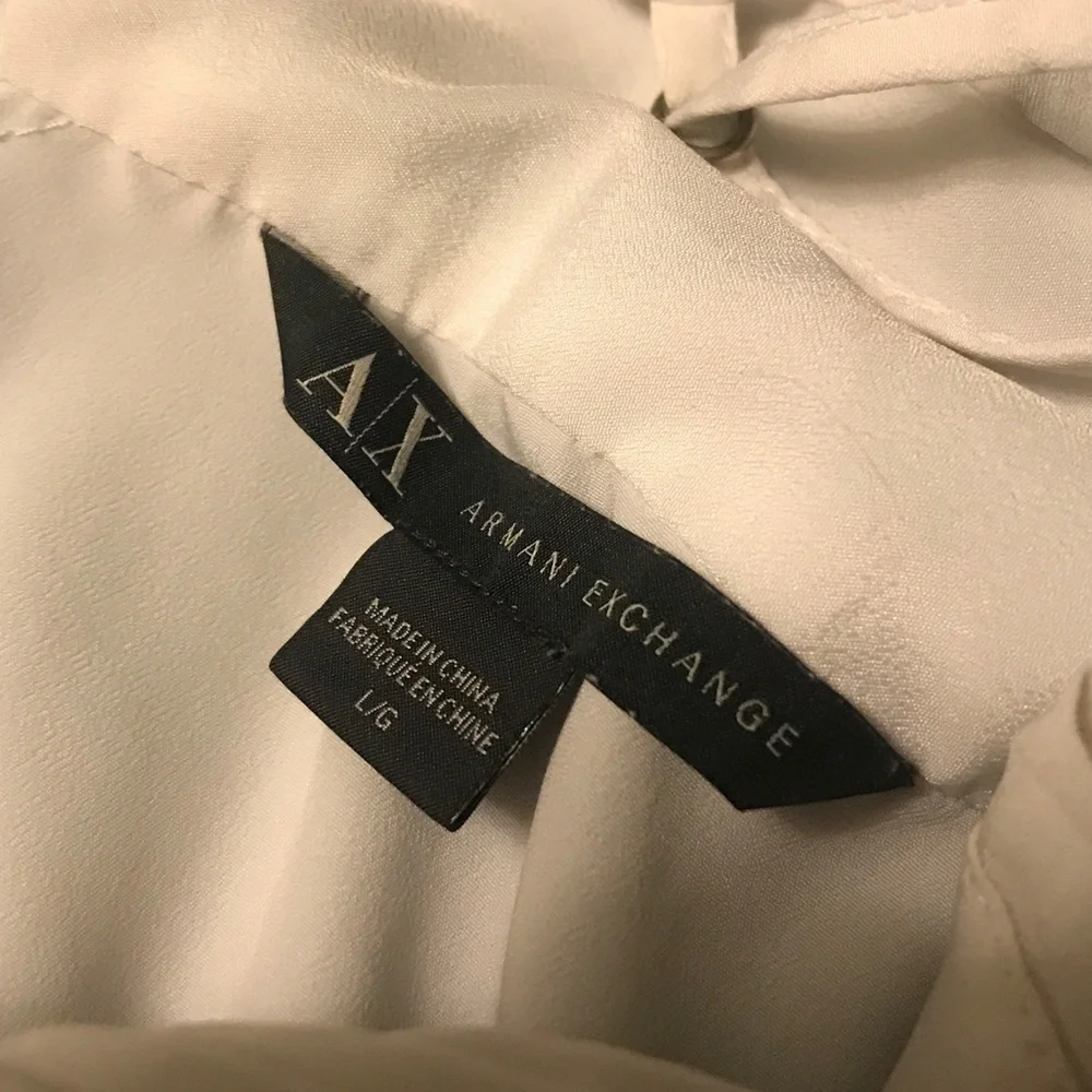 White top - Picture 1 of 3